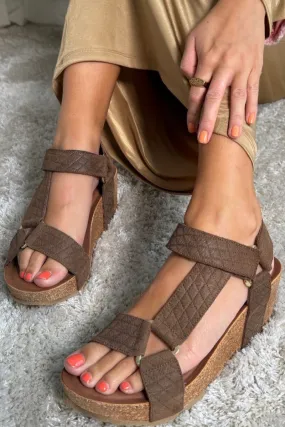 Be You Always Sandal Wedge |  Dark Beige | Sandal Wedge fra Copenhagen Shoes