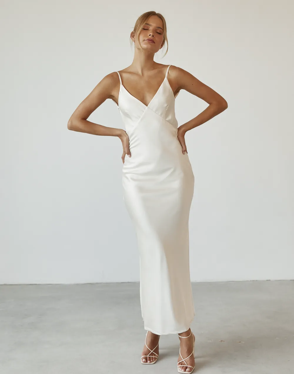 Captivate Maxi Dress (Cream)