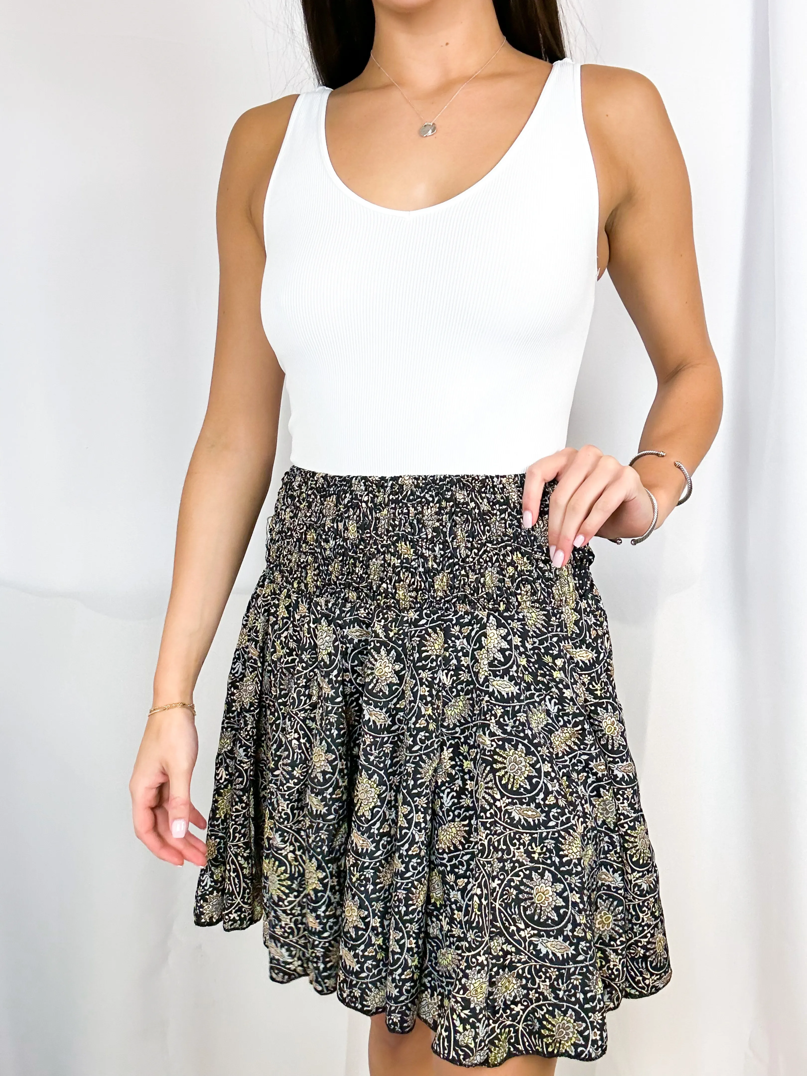 Fun Flirty Skirt Black/Gold