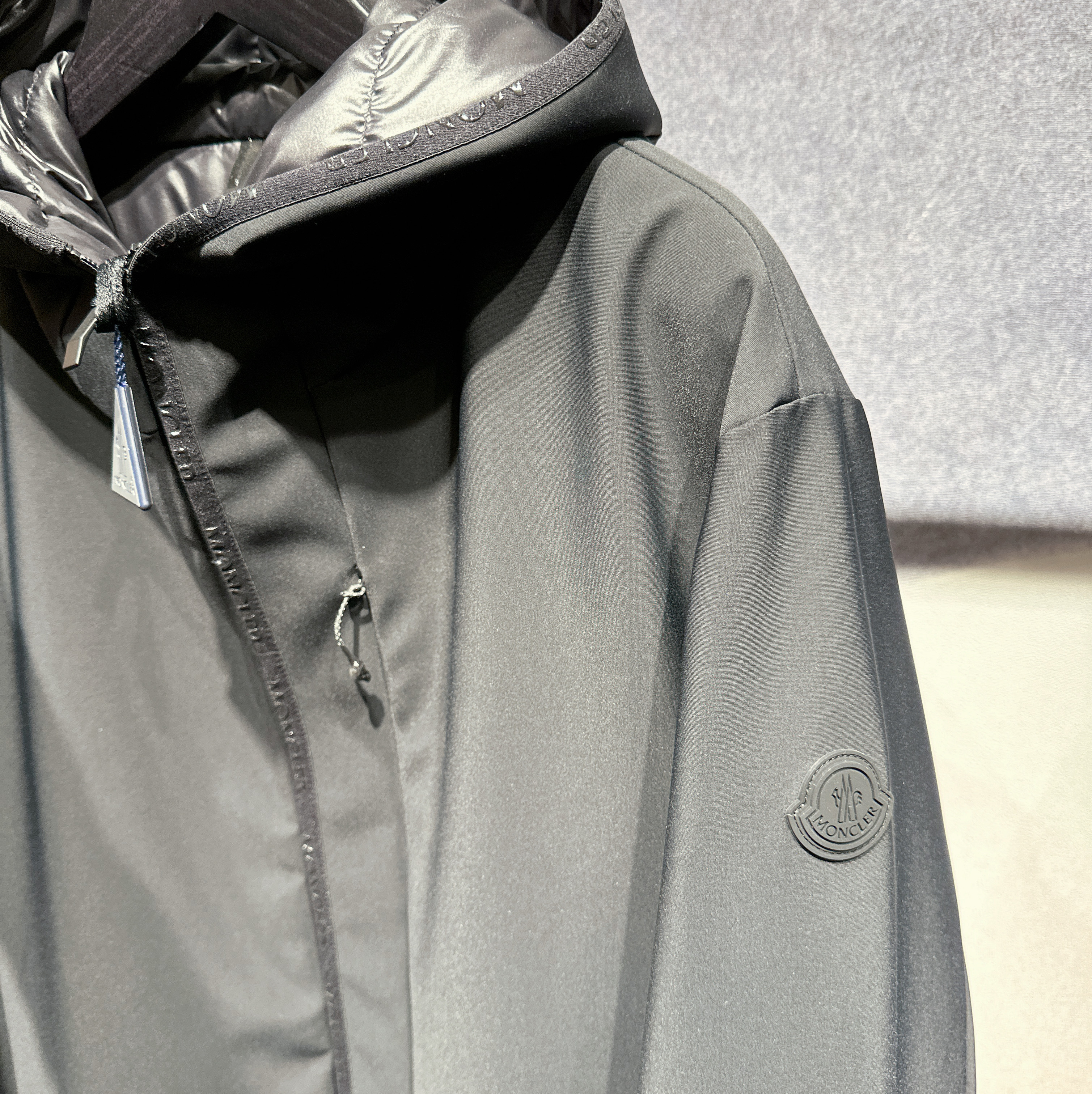 MONCLER  |Iton Hooded Jacket  soft shell  Lightweight Down-filled hood