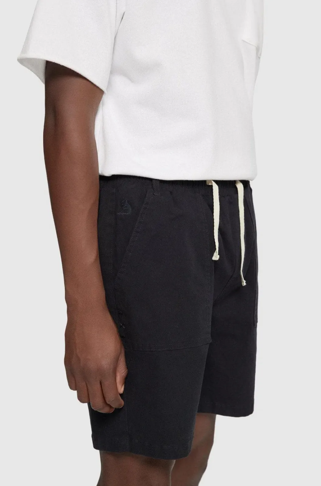 PATCH POCKET SHORT