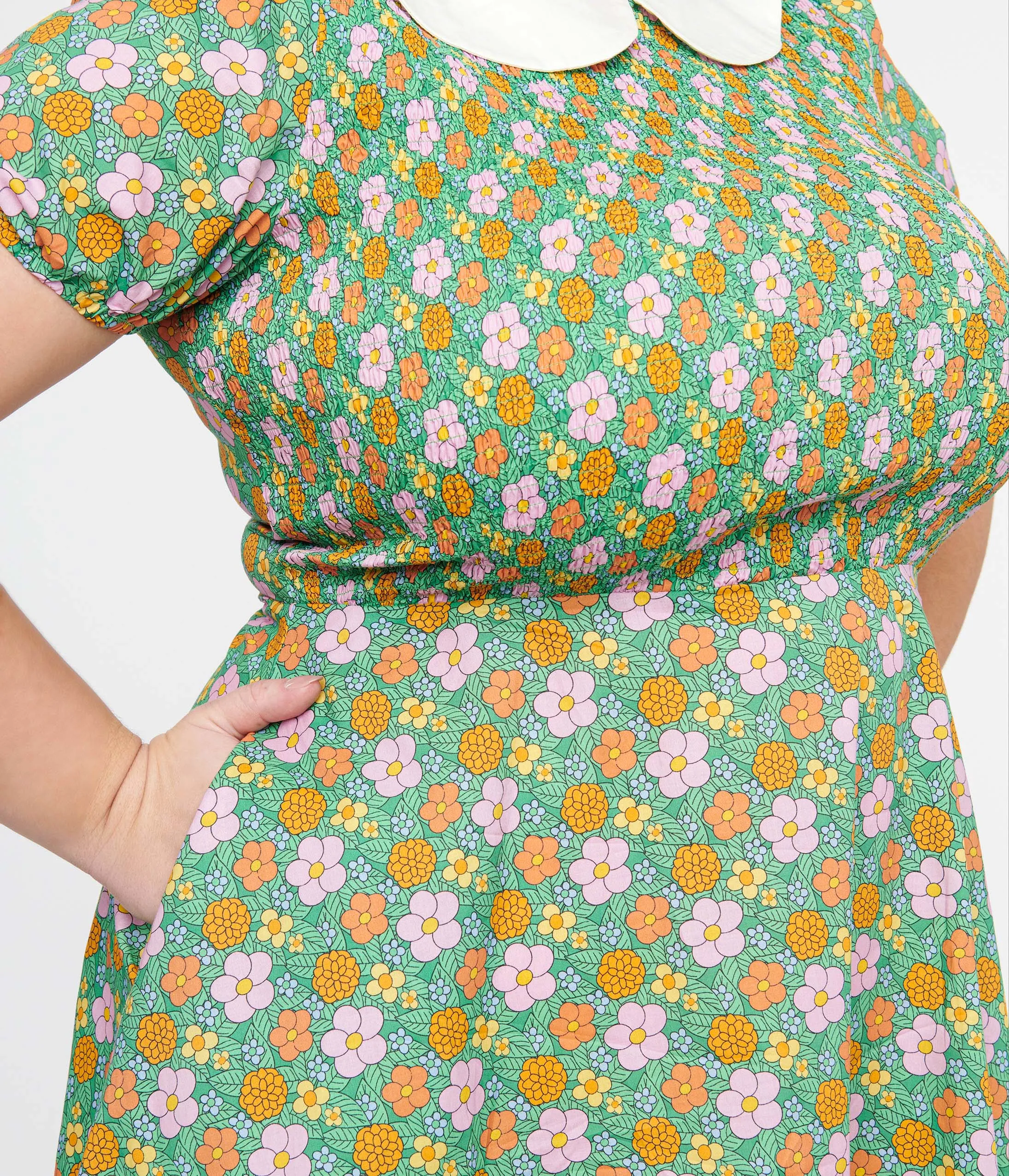 Smak Parlour Plus Size 1960s Green Floral Smocked Fit & Flare Dress