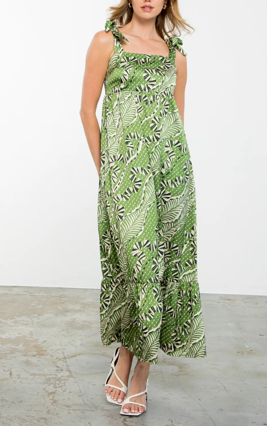 THML TIERED TIE STRAP MAXI DRESS